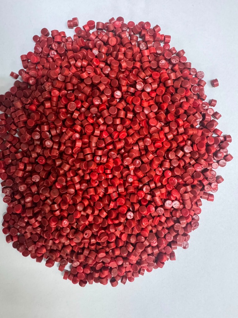 Reprocessed PP Article Waste Granules (Maroon)